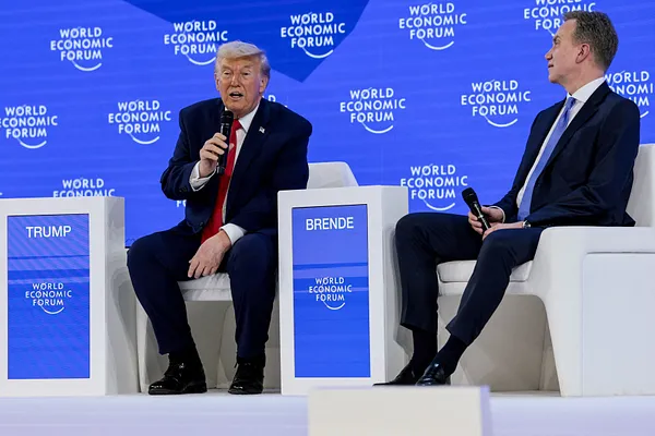 Market 01/21: Davos Ngày 2 - Bắt Đầu Chọn Phe