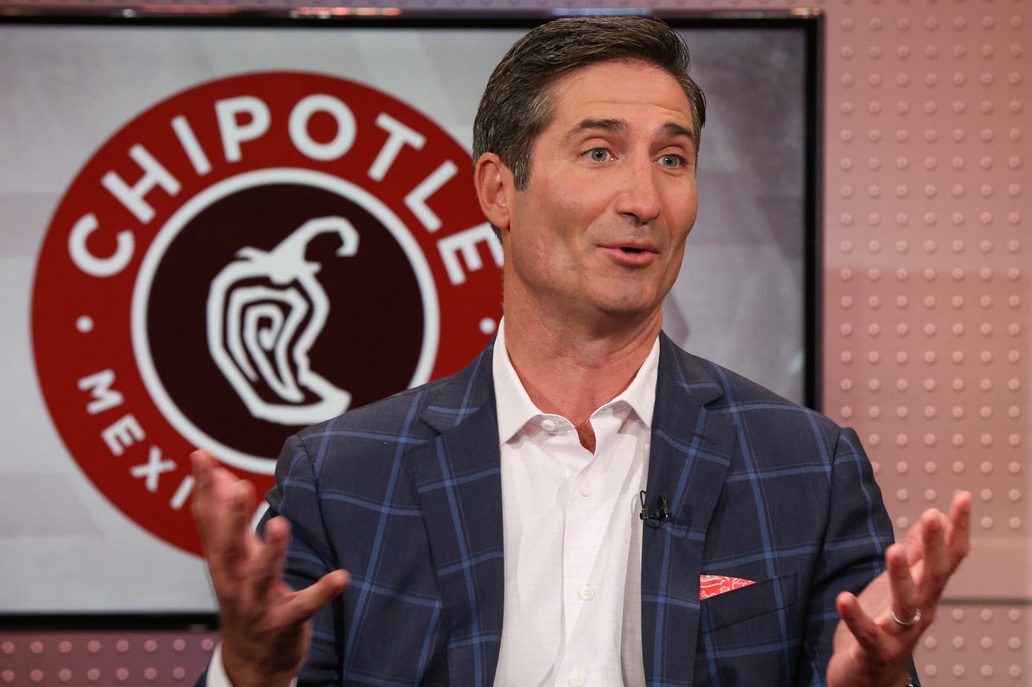 Chipotle CEO Brian Niccol says he's making the brand visible again Chipotle CEO Brian Niccol says he's making the brand visible again