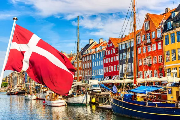Đan Mạch: Tại Sao Không Cần Tiền Từ Greenland?